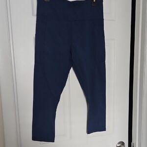 ZYIA Active Royal Blue Capri Leggings With Subtle Camo Pattern